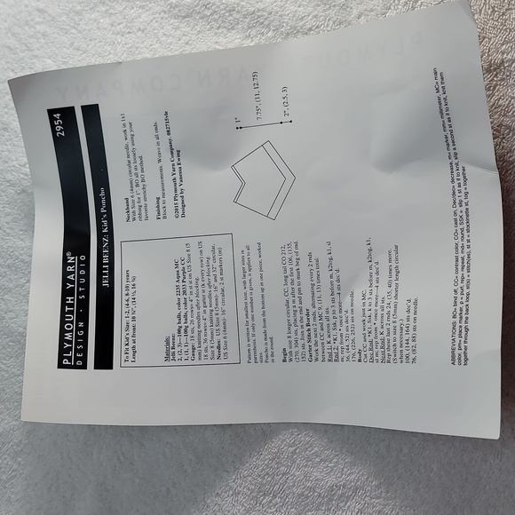 Plymouth yarn company Jelli Beens 2954 kids poncho NIB - Picture 7 of 7